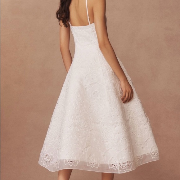 Elegant White Lace Fit-and-Flare Midi Dress - Picture 2 of 5